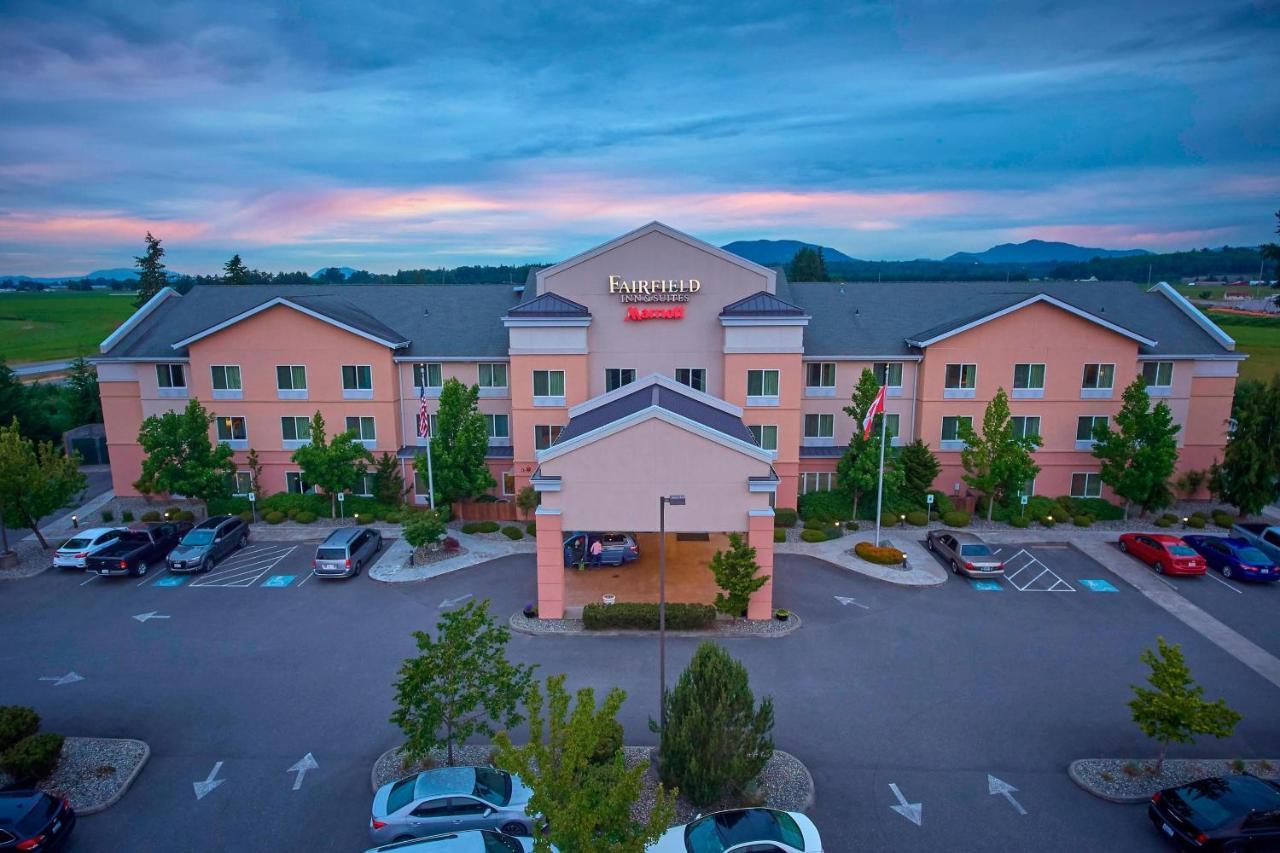 Fairfield Inn & Suites Μπέρλινγκτον Εξωτερικό φωτογραφία