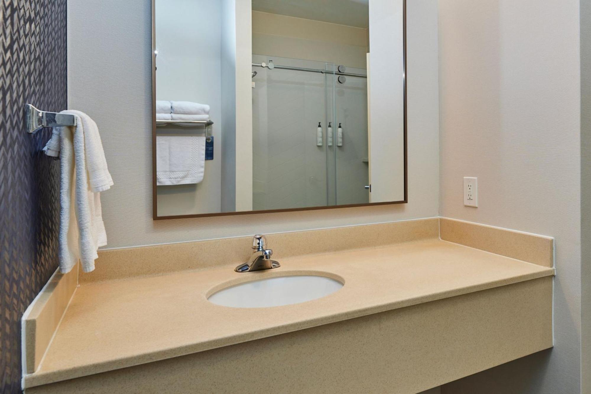 Fairfield Inn & Suites Μπέρλινγκτον Εξωτερικό φωτογραφία