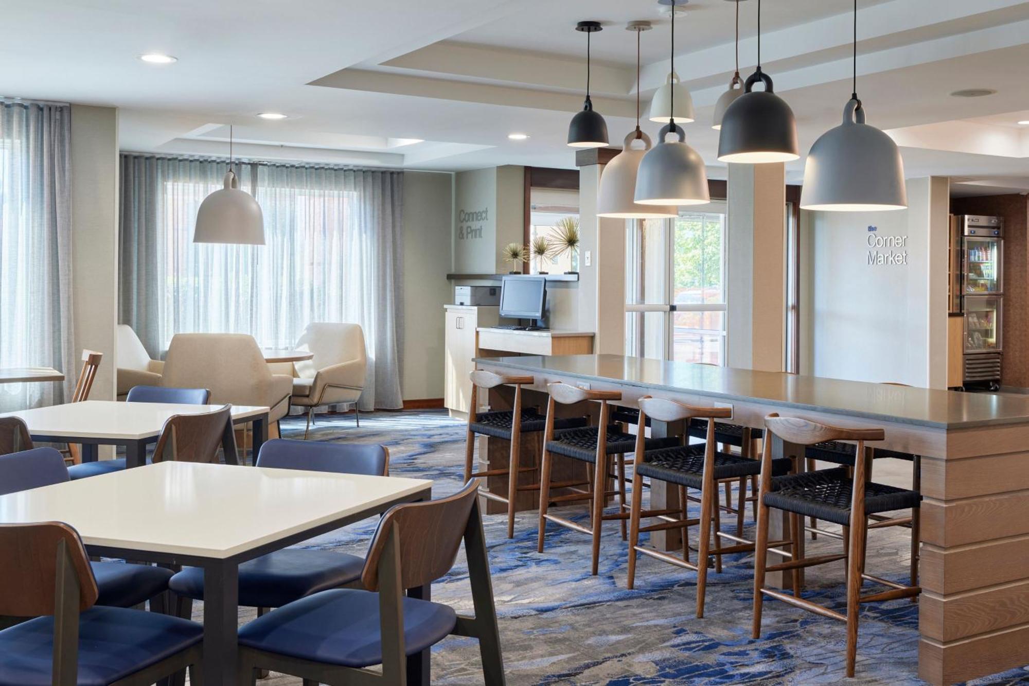 Fairfield Inn & Suites Μπέρλινγκτον Εξωτερικό φωτογραφία