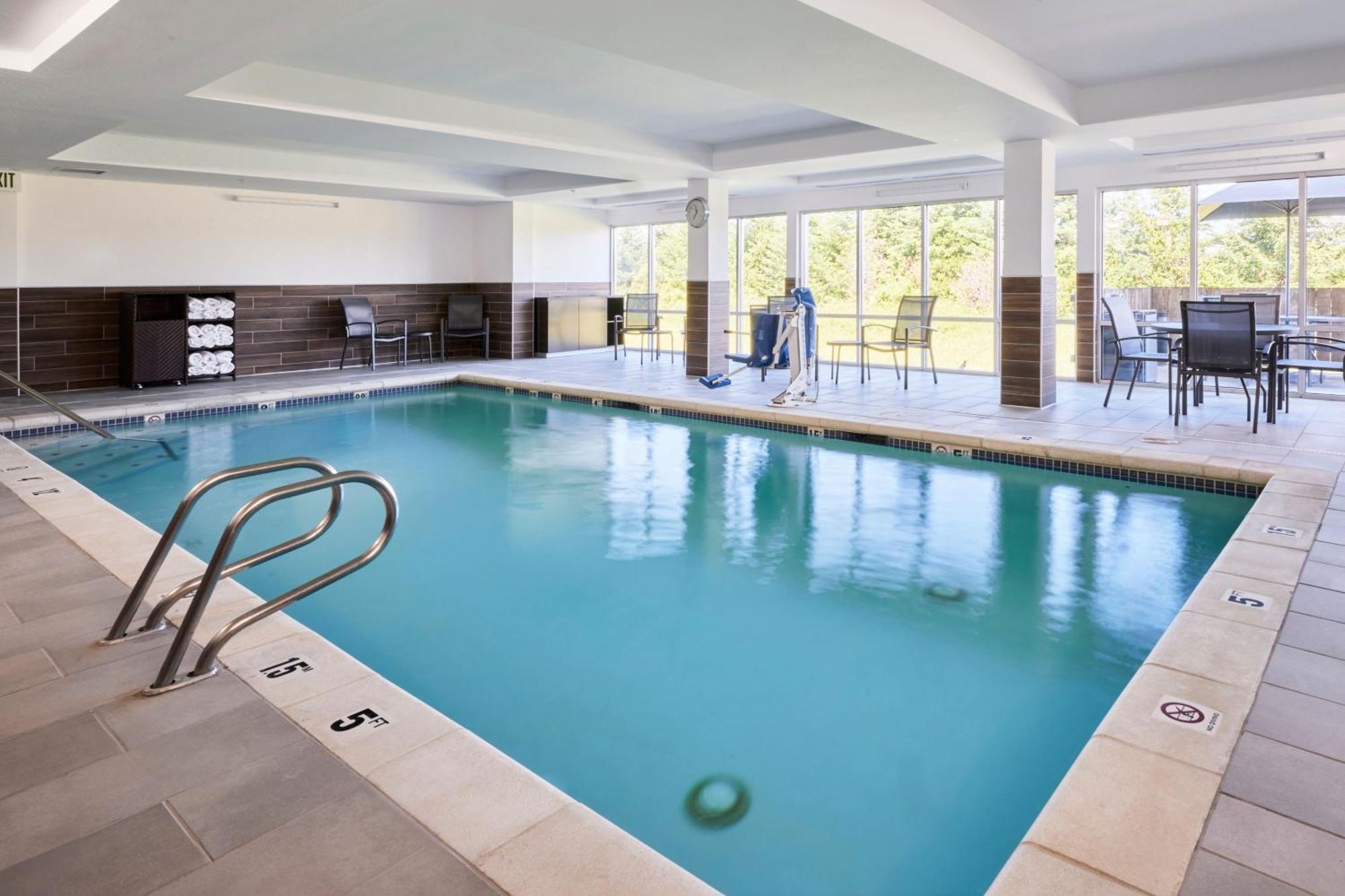 Fairfield Inn & Suites Μπέρλινγκτον Εξωτερικό φωτογραφία