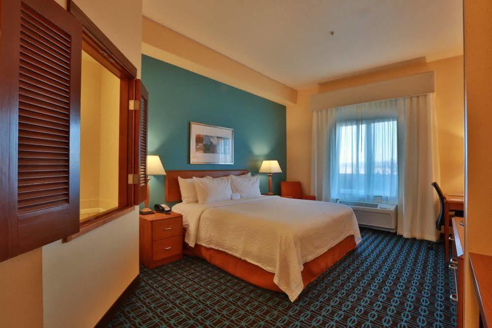 Fairfield Inn & Suites Μπέρλινγκτον Εξωτερικό φωτογραφία